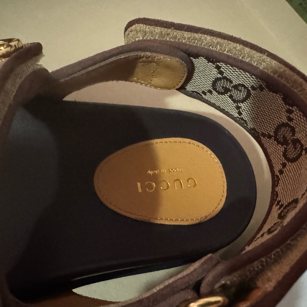 Gucci Brown and Tan Logo Sandals - Picture 9 of 11